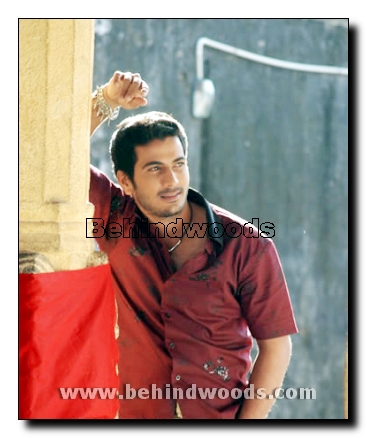 Nee Vaenundaa Chellam Gallery